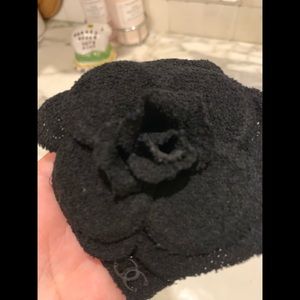 Chanel camellia pin - black